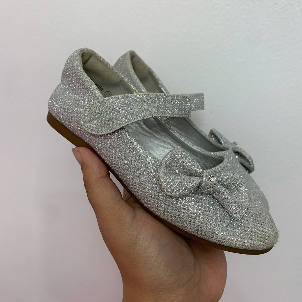 Sliver dress shoes